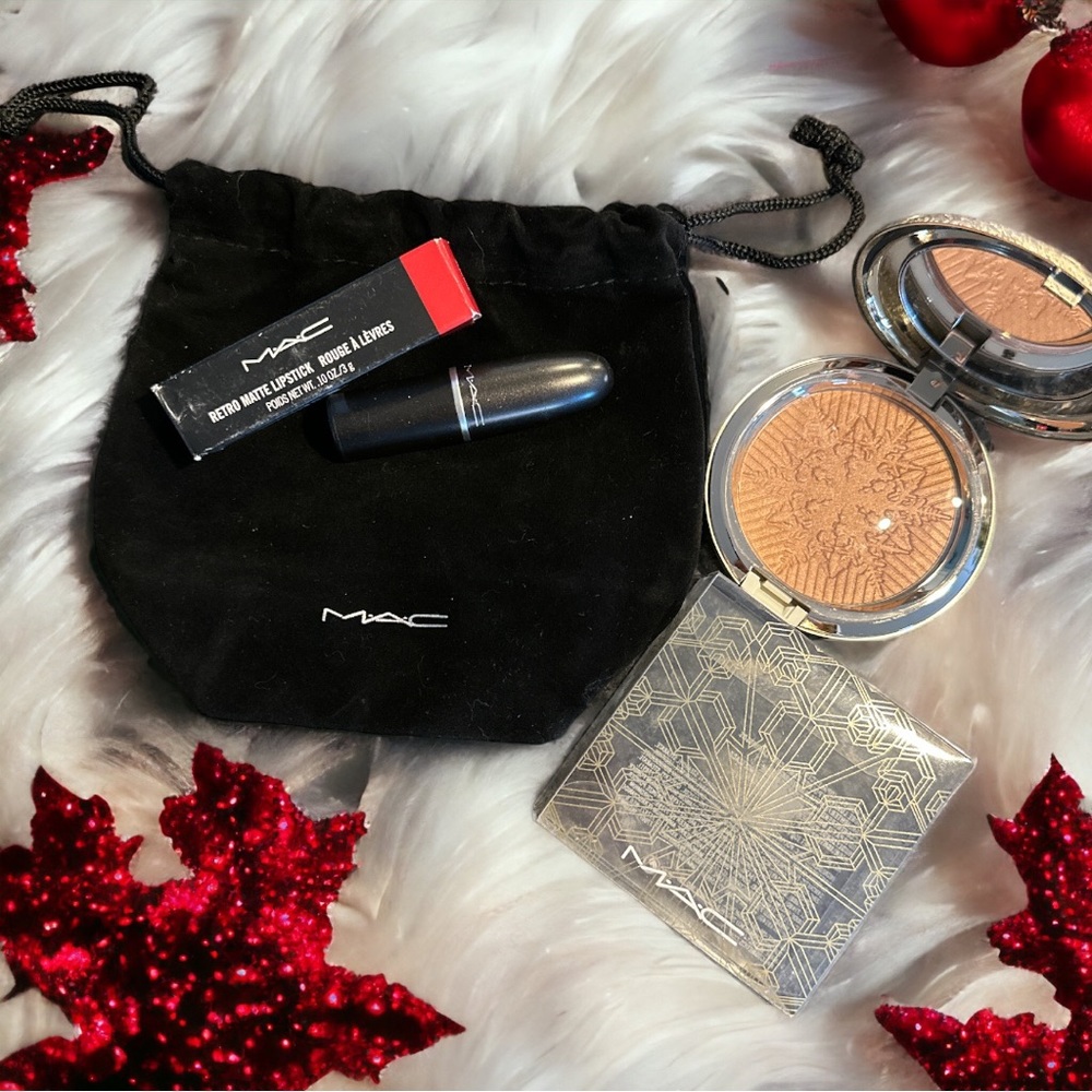 NEW MAC Limited Edition Holiday Gift Set